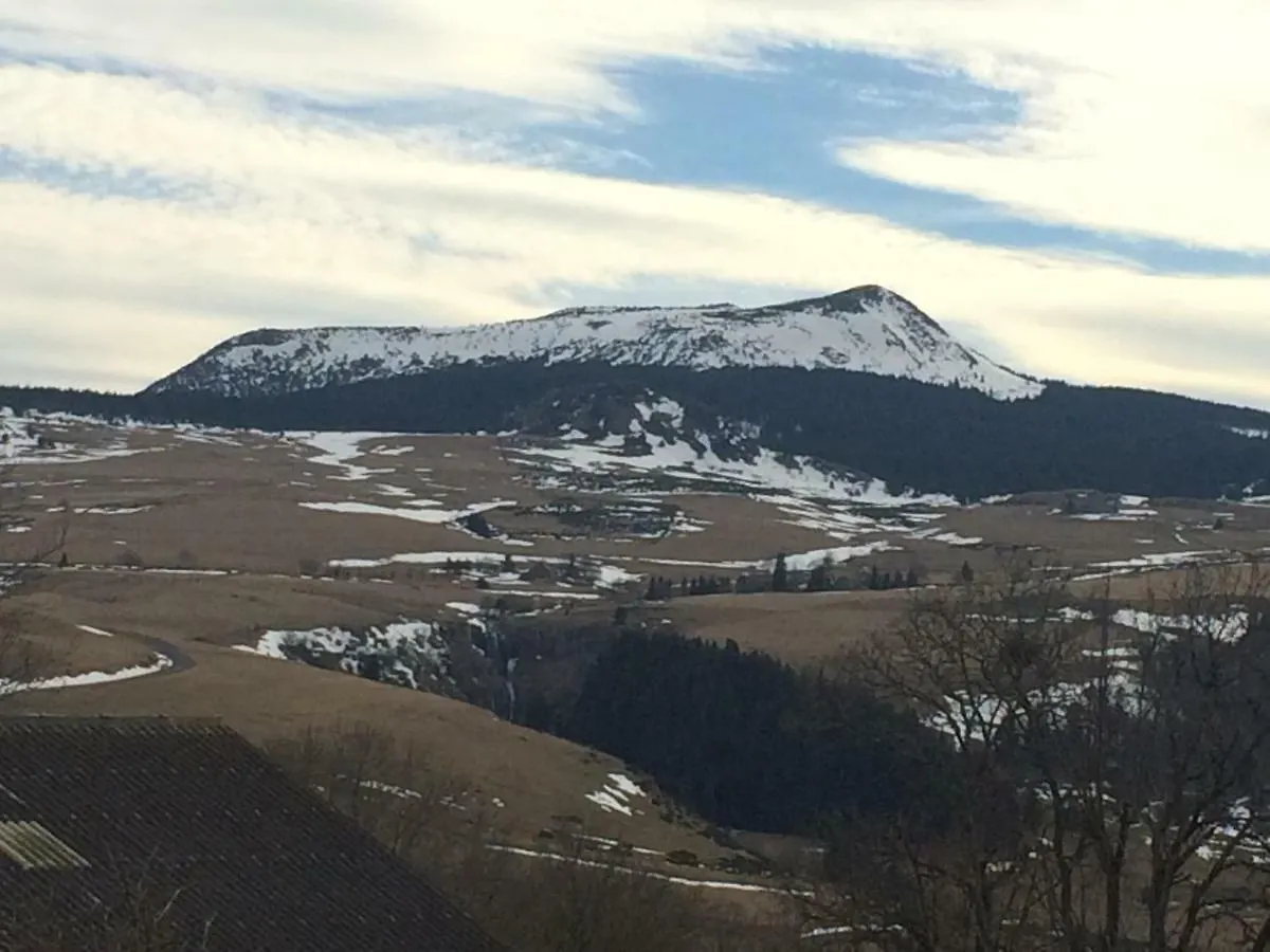Holiday home Gite L'Entre 2 Monts Chaudeyrolles